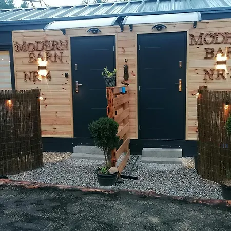 Modern Barn- 3 Tylko 800m Od Suntago Ranczo Gold Mania شقة *